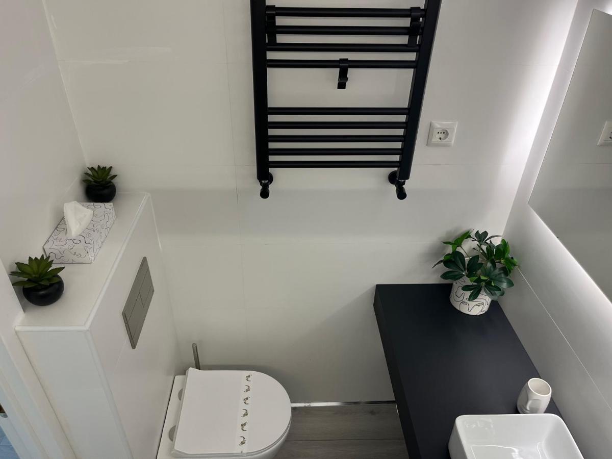 Black And White Suite "La Marinera" Castro Urdiales Zewnętrze zdjęcie