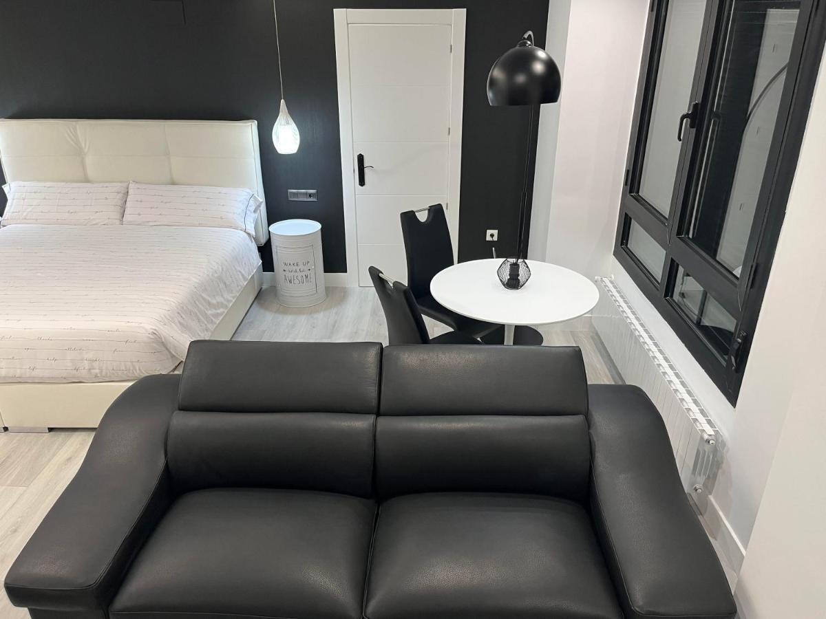 Black And White Suite "La Marinera" Castro Urdiales Zewnętrze zdjęcie