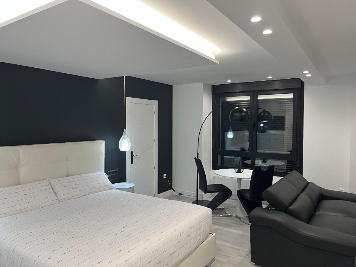 Black And White Suite "La Marinera" Castro Urdiales Zewnętrze zdjęcie