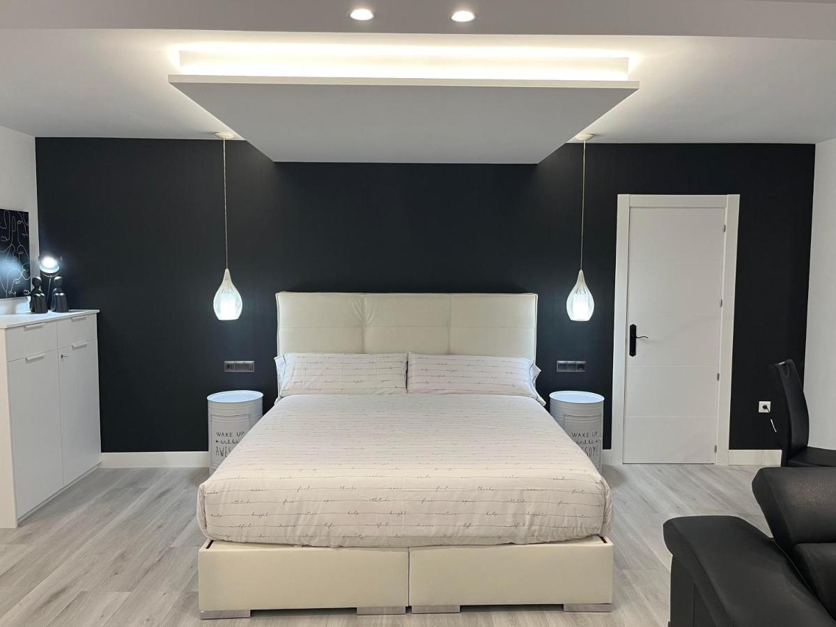 Black And White Suite "La Marinera" Castro Urdiales Zewnętrze zdjęcie