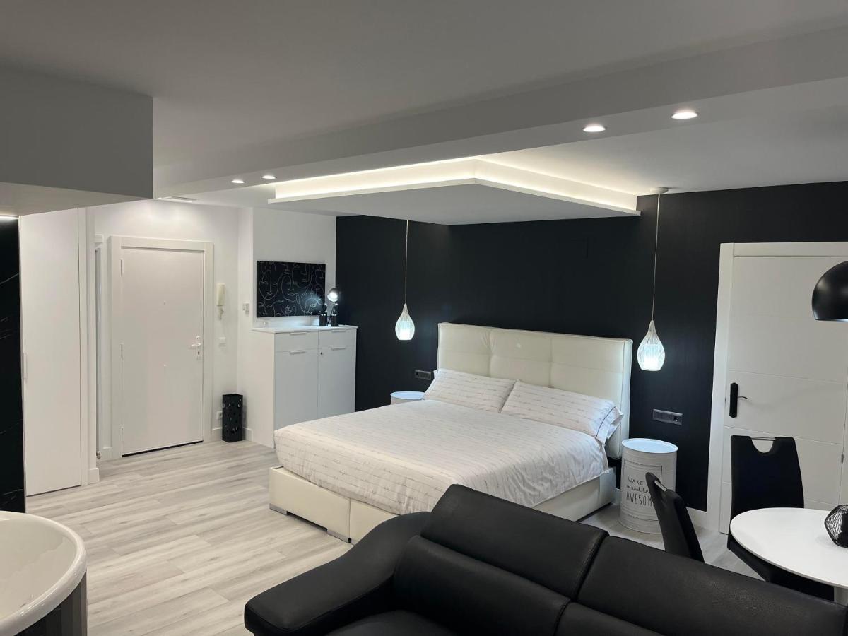 Black And White Suite "La Marinera" Castro Urdiales Zewnętrze zdjęcie